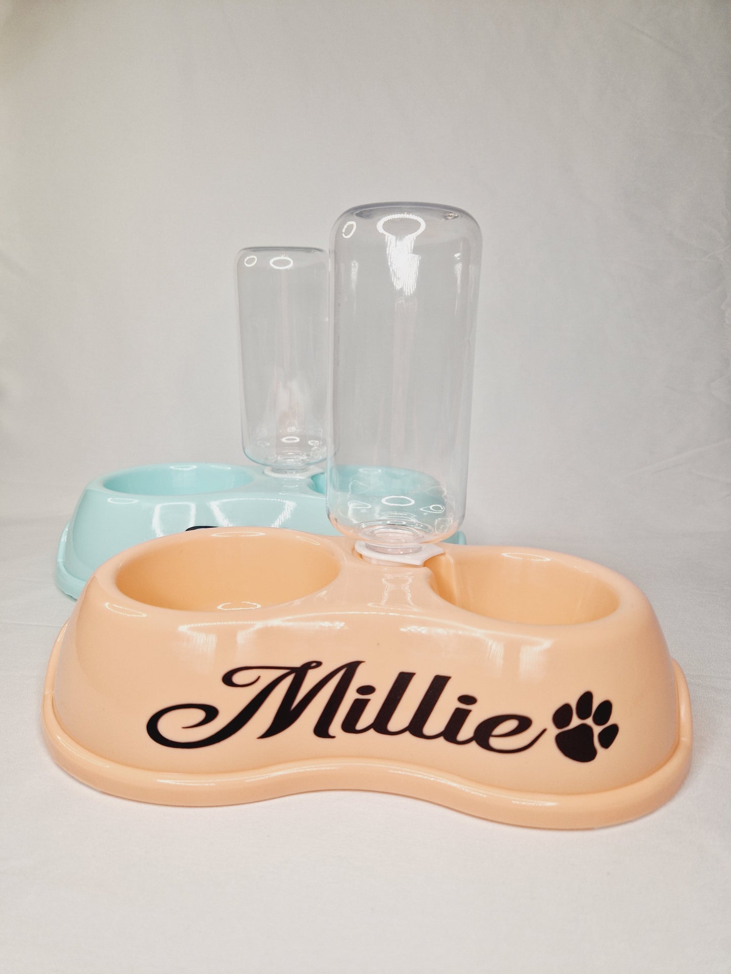 Personalised pet bowls with automatic water dispenser